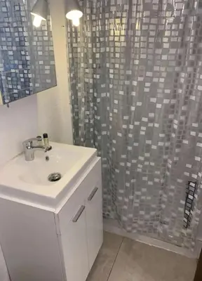 Un baño de El capricho de Nina en Lavapiés