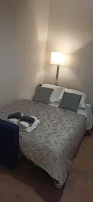 Cama o camas de una habitación en NEW Retiro recién reformado 10 min en metro a Sol, hasta seis personas