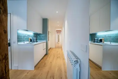 Una cocina o zona de cocina en Smartr Madrid Gran Via Apartments