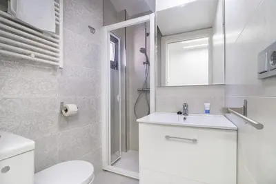 Un baño de Central apartment W 2Beds and 1baths-Plaza Mayor