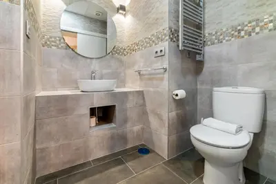 Un baño de Modern and Refurbished - 2Bedrooms 2Baths-Justicia