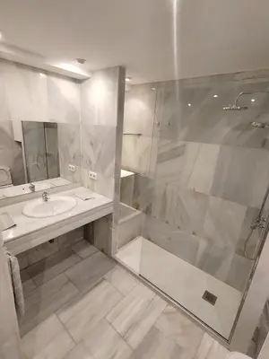 Un baño de - Hab compartida masculina-