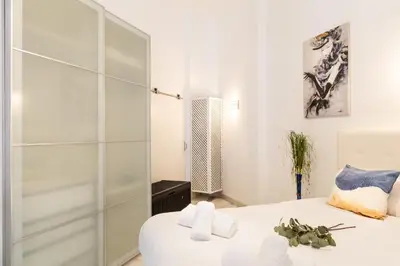 Cama o camas de una habitación en Madrid Río II - Espacioso dúplex