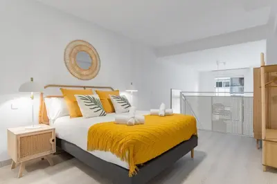 Cama o camas de una habitación en Modern Refurbished-1Bed 1.5Baths-DeliciasAtocha