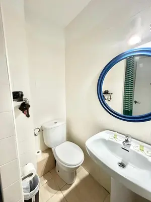 Un baño de Madrid Rio Antonio López B