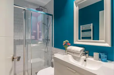 Un baño de Waou Chamberi V - Alquiler Corta Duración