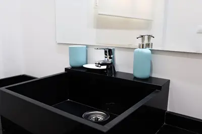 Una cocina o zona de cocina en For You Rentals NEW Design Apartment TEMPORAL Puerta del Sol PRE104A