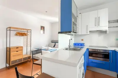 Una cocina o zona de cocina en Cozy studio - 1Bedroom 1Bathroom - Chueca - Hortaleza