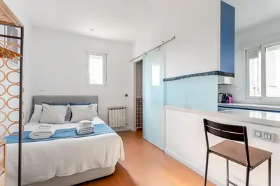 Cama o camas de una habitación en Cozy studio - 1Bedroom 1Bathroom - Chueca - Hortaleza