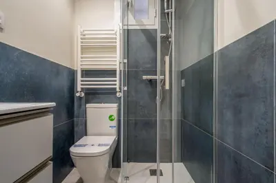 Un baño de Central and bright - 2Bedrooms 2Bathrooms-Malasaña