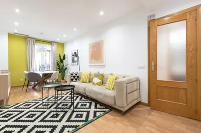 Zona de estar de Cozy Apartment- 2BD 2BT- Malasaña