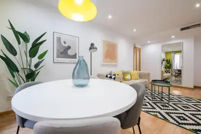 Zona de estar de Cozy Apartment- 2BD 2BT- Malasaña