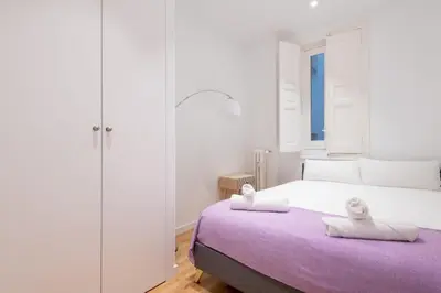 Cama o camas de una habitación en Bright and elegant 3Dorm 2Bath - La Latina