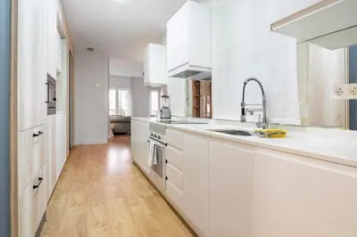 Una cocina o zona de cocina en Bright Stylish-3Bedrooms 2Baths- Salamanca