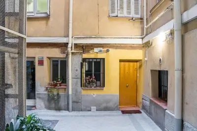 Fachada o entrada de Cozy in Downtown - 2Bedrooms 1Bathroom - Malasaña