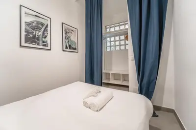Cama o camas de una habitación en Modern and Stylish - 2BD 2BTH - La Latina