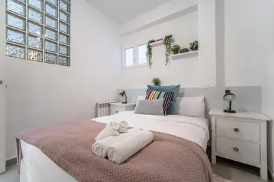 Cama o camas de una habitación en Modern and Stylish - 2BD 2BTH - La Latina