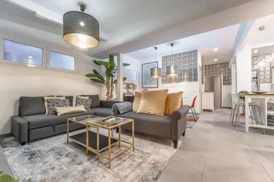 Zona de estar de Modern and Stylish - 2BD 2BTH - La Latina
