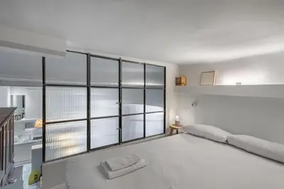 Cama o camas de una habitación en Exclusive Refurbished-3Bedrooms 2Baths-Malasaña