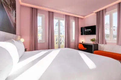 Cama o camas de una habitación en Ikonik Gran Vía
