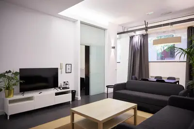Una televisión o centro de entretenimiento en LOFT PRINCIPE PIO