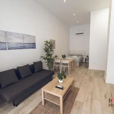 Santa Maria de la cabeza1 Apartments