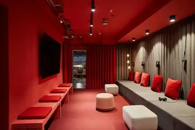Zona de estar de The Social Hub Madrid 4 star