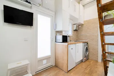 Una cocina o zona de cocina en Estudio acogedor para 1-2 personas. WIFI L.CABRERA