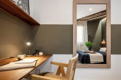 Cama o camas de una habitación en HEMA- 2 Bedroom Apartment in Trafalgar