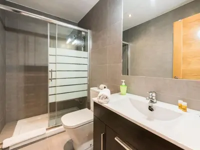 Un baño de El Hogar de Pizarro