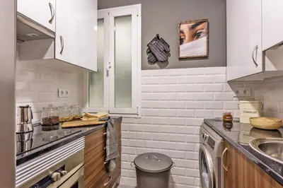 Una cocina o zona de cocina en GOBI - 1 bedroom apartment with office in Chamberi