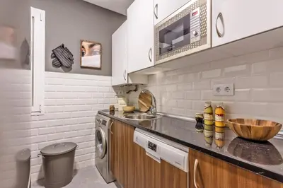 Una cocina o zona de cocina en GOBI - 1 bedroom apartment with office in Chamberi
