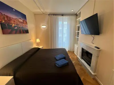 Una televisión o centro de entretenimiento en Madrid, C. Mayor