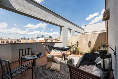 Un balcón o terraza de TANAMI - Two bedroom apartment in Chamberí