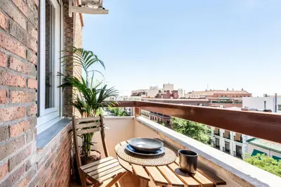 Un balcón o terraza de AZANDE- Two Bedroom apartment in Almagro