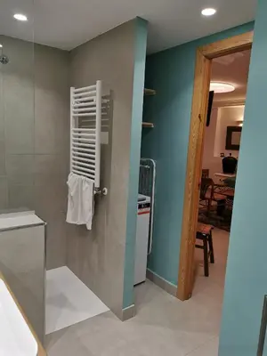 Un baño de Loft in Beautiful 19th Century House