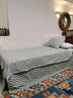 Cama o camas de una habitación en Loft in Beautiful 19th Century House