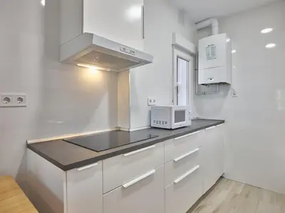 Una cocina o zona de cocina en NEW Apto 3 DORMITORIOS 15 min a Sol en metro