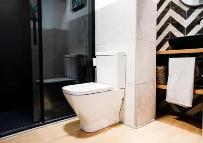 Un baño de Calle Amparo 86 Lujoso Dúplex con Jacuzzi en Lavapies especial parejas