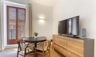 Una televisión o centro de entretenimiento en Bellas Artes en Madrid