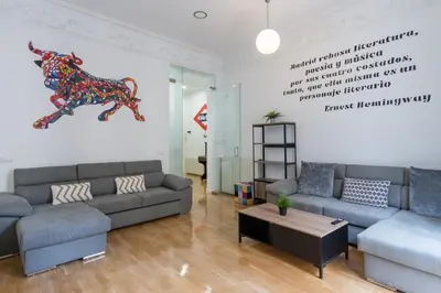 Zona de estar de vip PUERTA DEL SOL, by MONARO*****