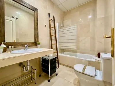 Un baño de Gran Vía VI - En pleno Centro de Madrid