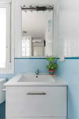 Un baño de FANTÁSTICO APARTAMENTO MADRID RIÓ-PUERTA DEL ÁNGEL