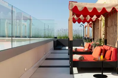 Zona de estar de Hotel Montera Madrid, Curio Collection By Hilton
