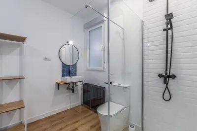 Un baño de MyHouseSpain - Moderno apartamento ubicación inmejorable Madrid