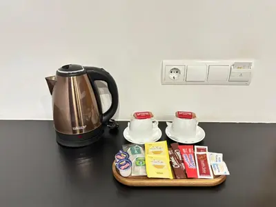 Utensilios para hacer té y café en Hostal Buenos Aires Gran Vía Madrid
