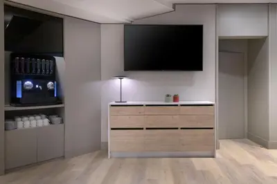 Una cocina o zona de cocina en AC Hotel Carlton Madrid by Marriott