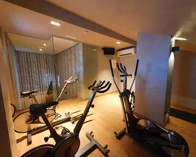 Gimnasio o instalaciones de fitness de Hotel Villa Real, a member of Preferred Hotels & Resorts