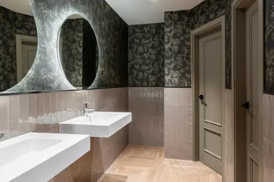 Un baño de Acta Pirámides