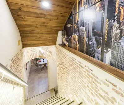 Una televisión o centro de entretenimiento en Chueca - Apartamento tranquilo para 4 personas-P35